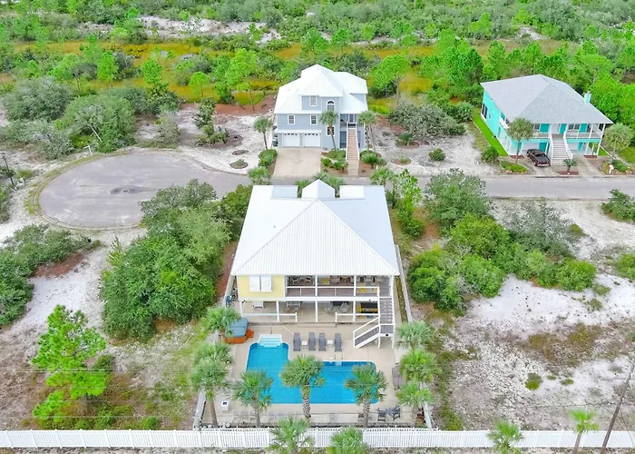 The Yellow House South At Herons Walk Holiday home *